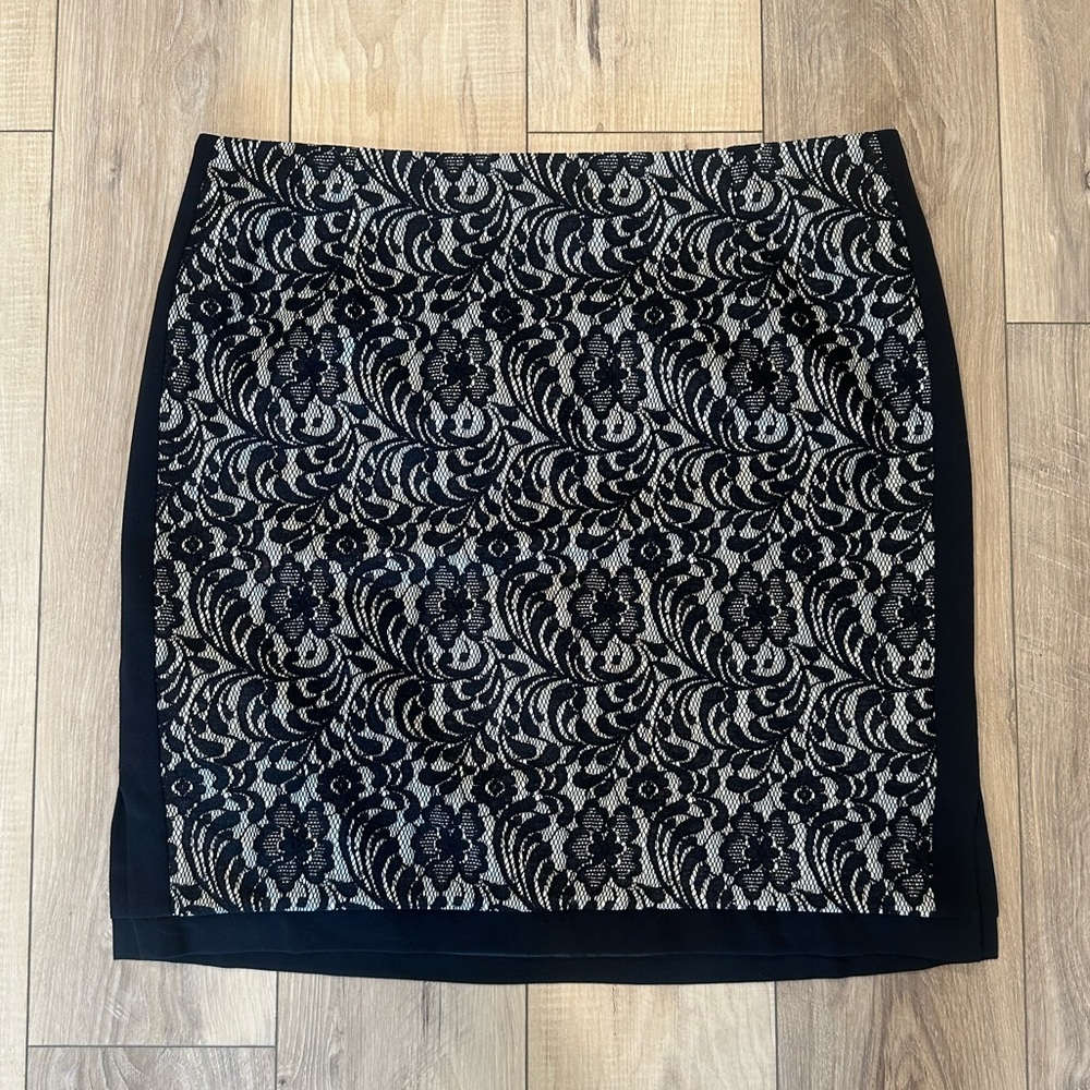 Worthington Women’s Black & White Lace Skirt (Size 20W)